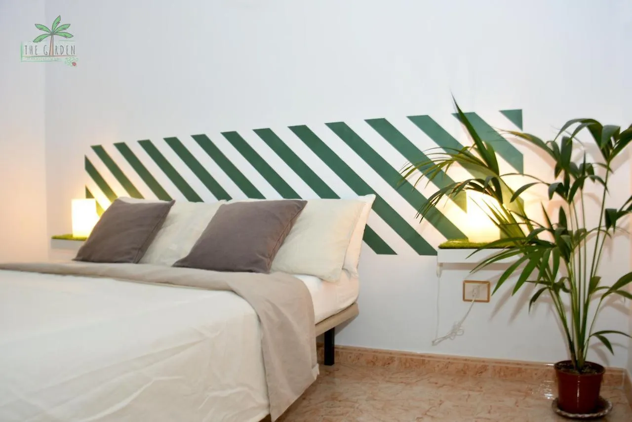 Guest house Casa The Garden Las Palmas